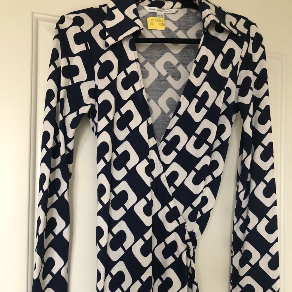 Diane Von Furstenberg Chain Link Wrap